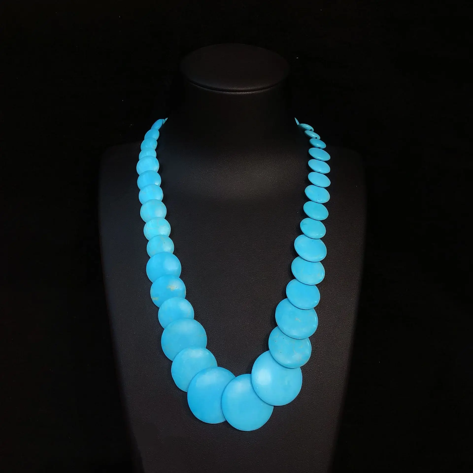 

Vintage Round Nature Blue Turquoise Stone Beaded Neckalce Collar Chain Necklaces Bibs Choker for Bohemian Women Jewelry Gifts