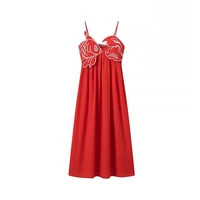 Mujeres Moda Simple Rojo Bordado Halter Vestido Largo Cuello en V Temperamento Vestido Elegante Koi Bordado Decoración Vestido Calle Commuter Casual Ladies Dresses
