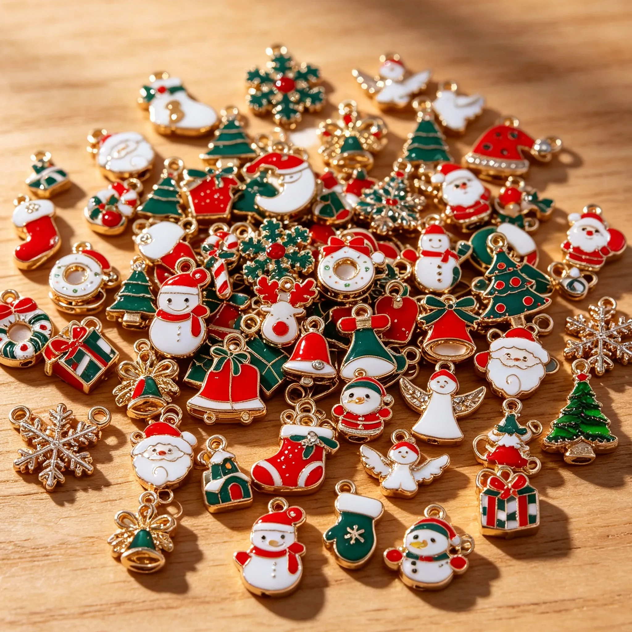 Zufällige Mischung aus Emaille-Weihnachtsanhängern: Elch, Schneemann, Weihnachtsmann für Schmuckherstellung, Ohrringe, Halsketten, DIY-Zubehör – Detail 2