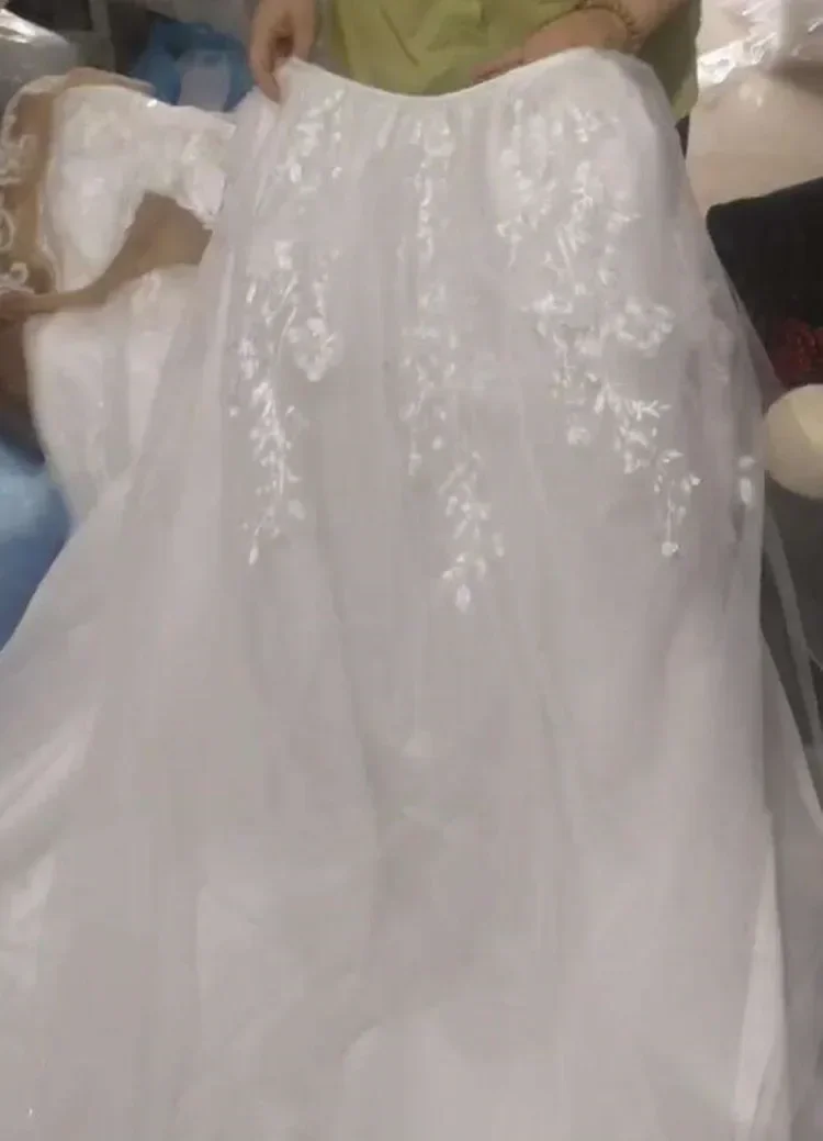 Abito da sposa personalizzato con scollo rotondo e applicazioni in pizzo Abiti da sposa Abiti da sposa a maniche lunghe a sirena in stile country