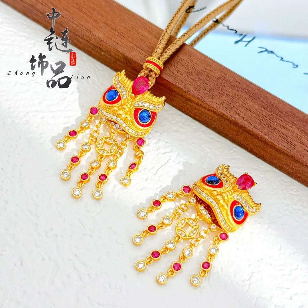 Enamel-colored pearl-studded lion tail pendant with diamonds. New Chinese-style traditional lion dance. 9999gold