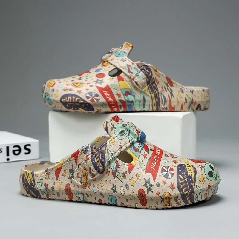 รองเท้าแตะผู้ชายไซส์ใหญ่ แฟชั่นลำลอง พื้นหนา น้ำหนักเบา เหมาะสำหรับเดินป่า ลุยน้ำ ป้องกันนิ้วเท้า รองเท้าแตะผู้ชาย