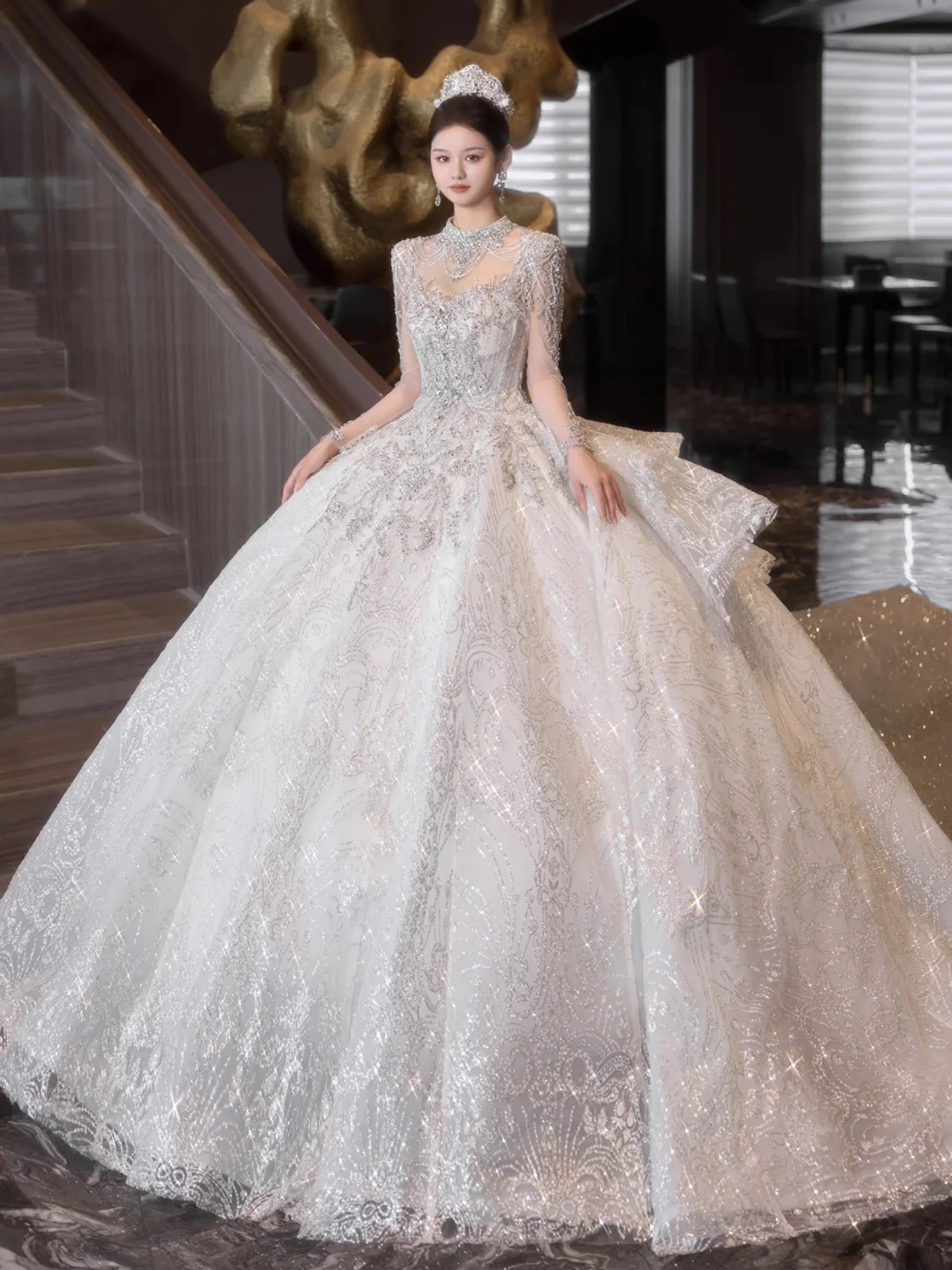 Long Sleeve Heavy Industry Main Wedding Dress Bride 2026 New French Style Advanced Texture Large Size Small Tail out Light Yarn