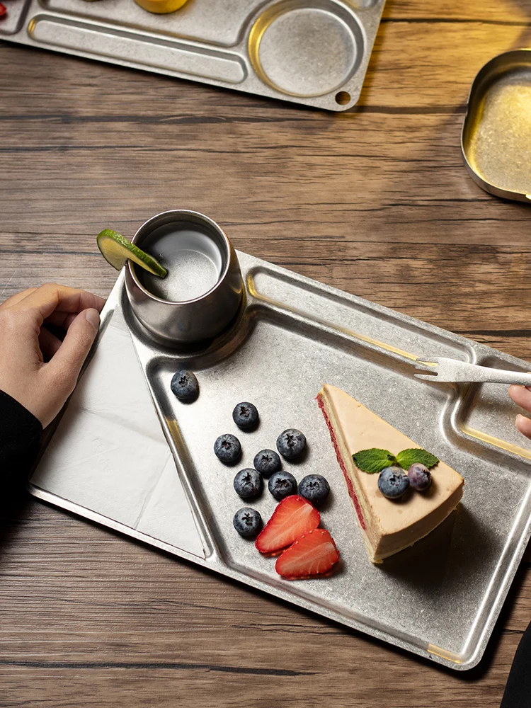 

Ретро-индустриальный прямоугольный поднос из нержавеющей стали для кофе, тортов и десертов, металлическая тарелка премиум-класса с эффектом состаривания