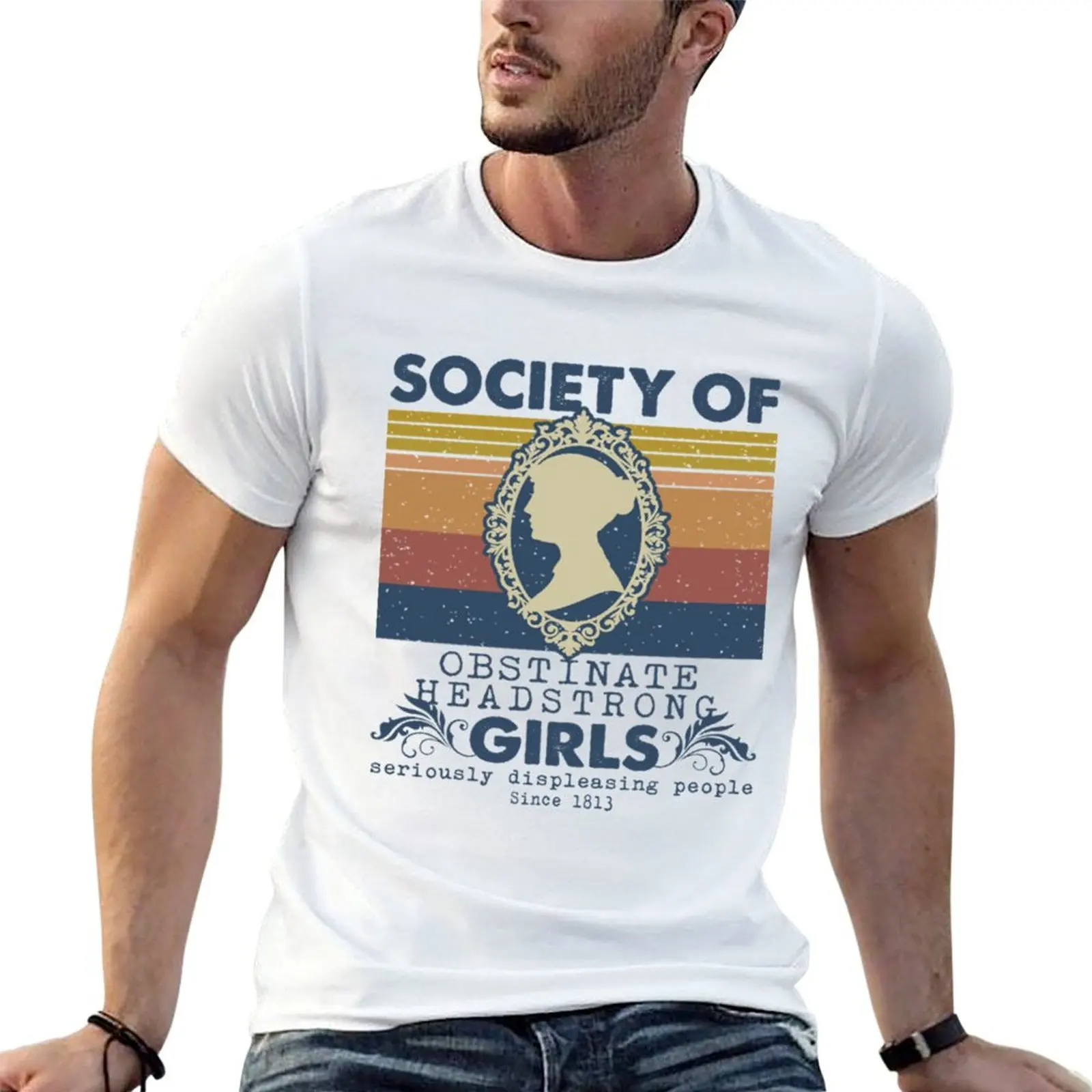 Société des filles obstinées et têtes-dur qui déplaisent gravement aux gens depuis 1813 T-shirt à motif abstrait imprimé