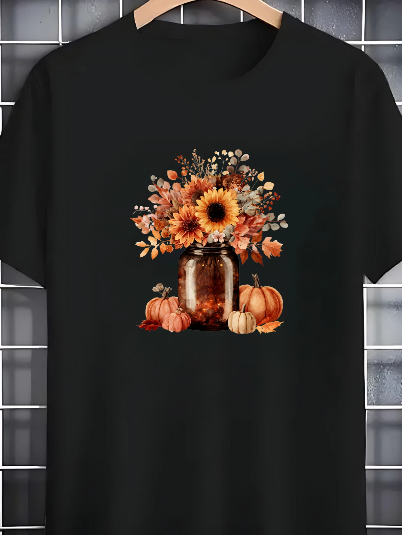 

Men's Black Crew Neck T-Shirt Fall Mason Jar with Sunflowers and Pumpkins T-Shirt WHX 180g