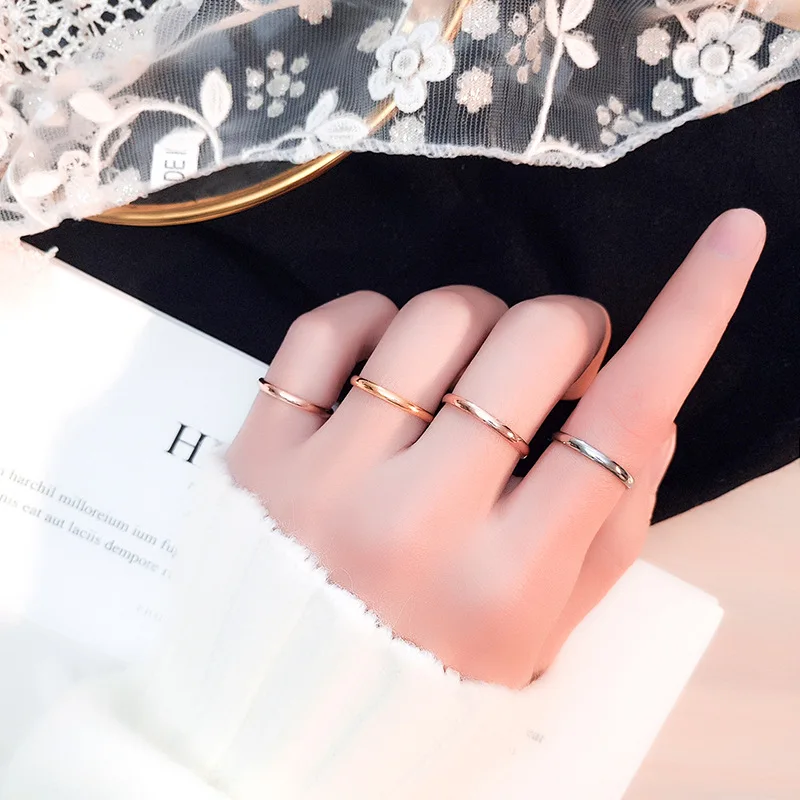 Pack of 4 2mm Small Mini Girl Women Rings Black Rose Gold Color Stainless Steel Simple Fashion Jewelry size 3 4 5 6 7 8 9 10