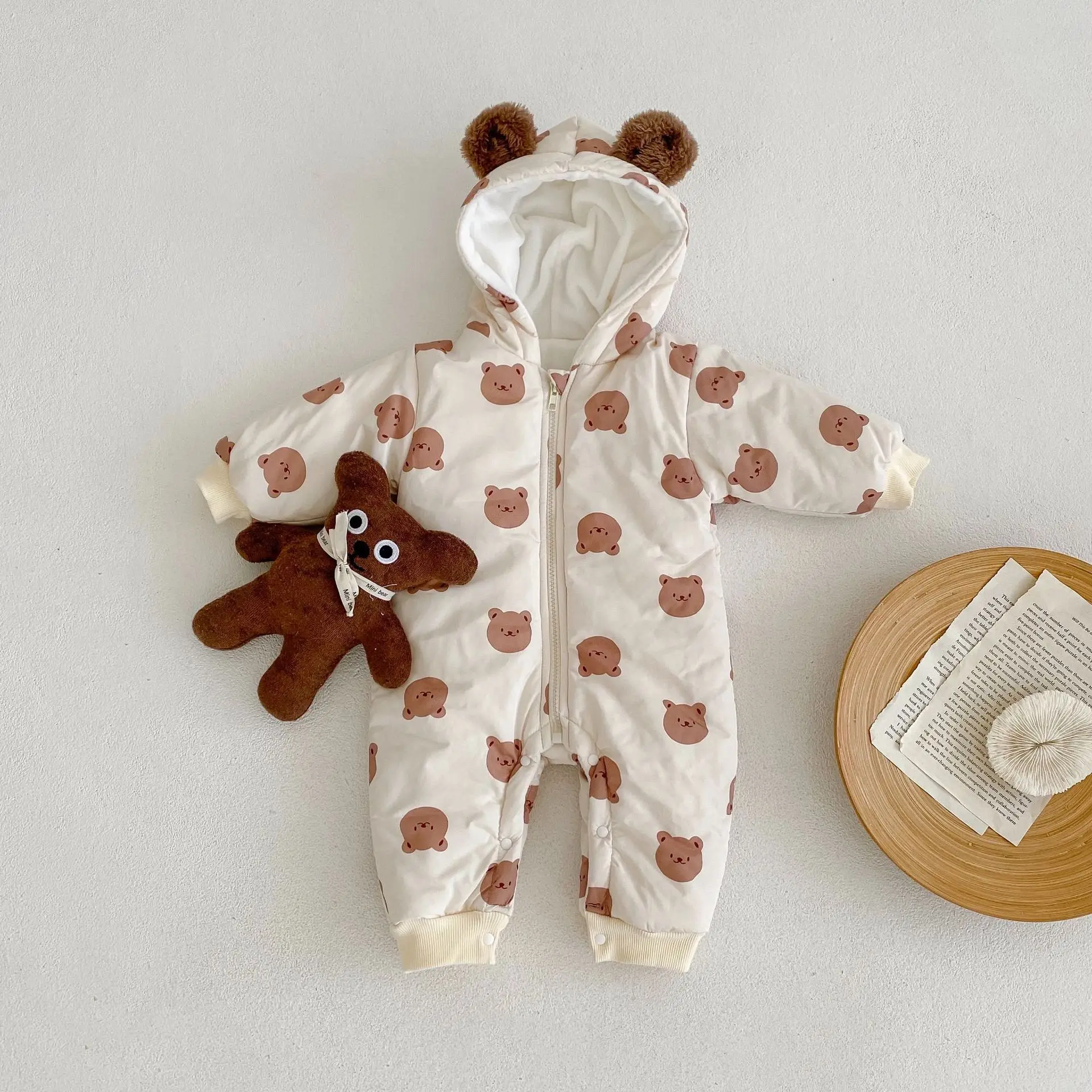 2022 winter infant clothing plush warm baby bear print hooded Jumpsuit High quality Rompers