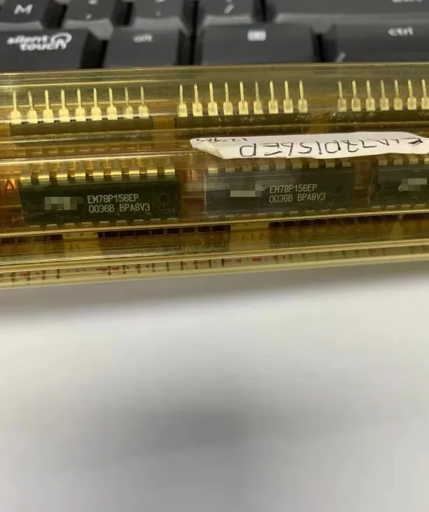 

EM78P156EP （1pcs）Electronic Component Chip IC Integrated Circuit Spot