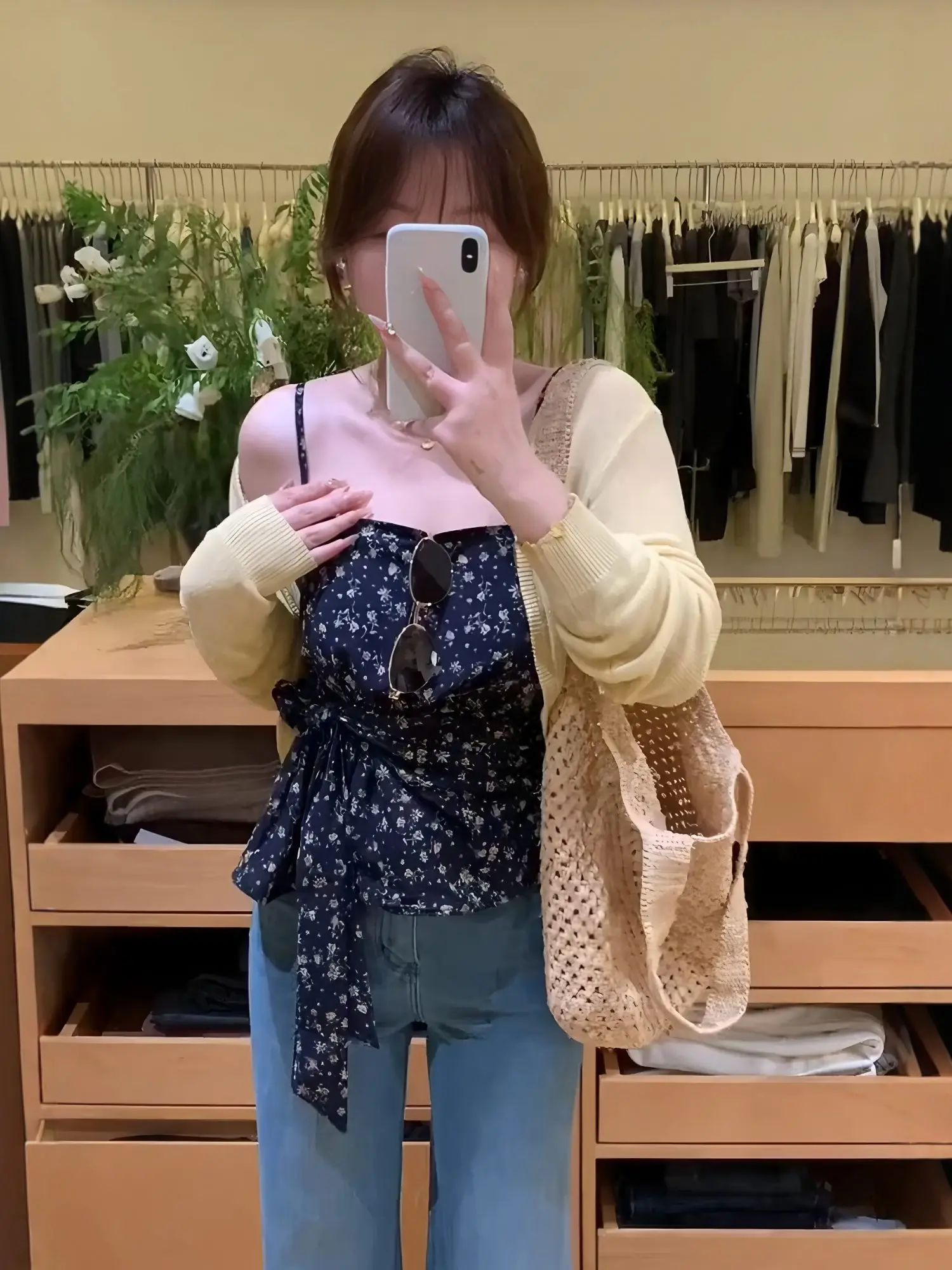 

Мягкий вязаный укороченный топ и кардиган в корейском стиле с цветочным принтом, женский комплект для весны и лета, стройнящий многослойный наряд, повседневная рабочая одежда