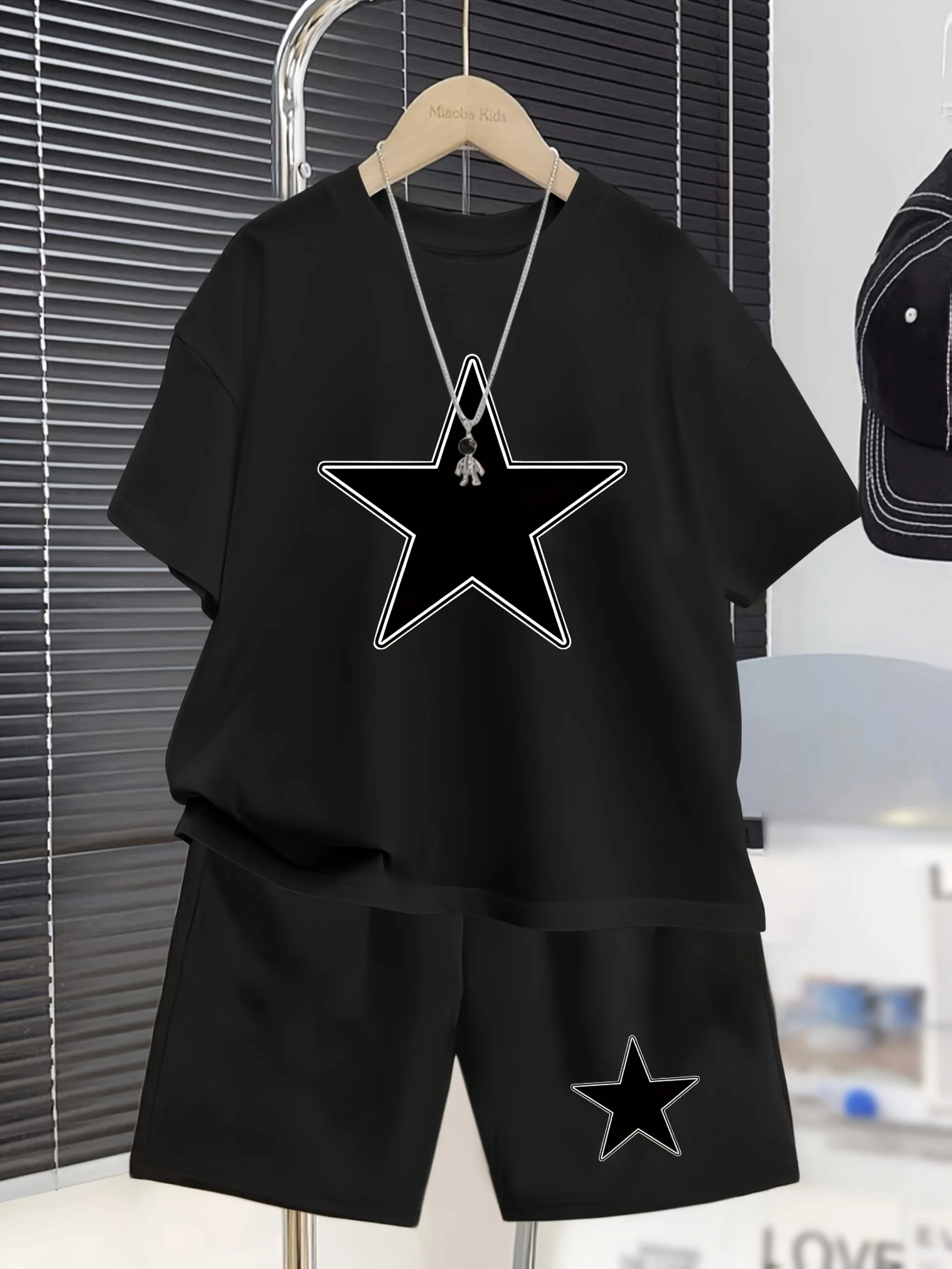 Teenage Boy's Five-point Star Pattern Casual Summer Short-sleeved Set The Perfect Choice for Outdoor Sports T-shirts and Pants