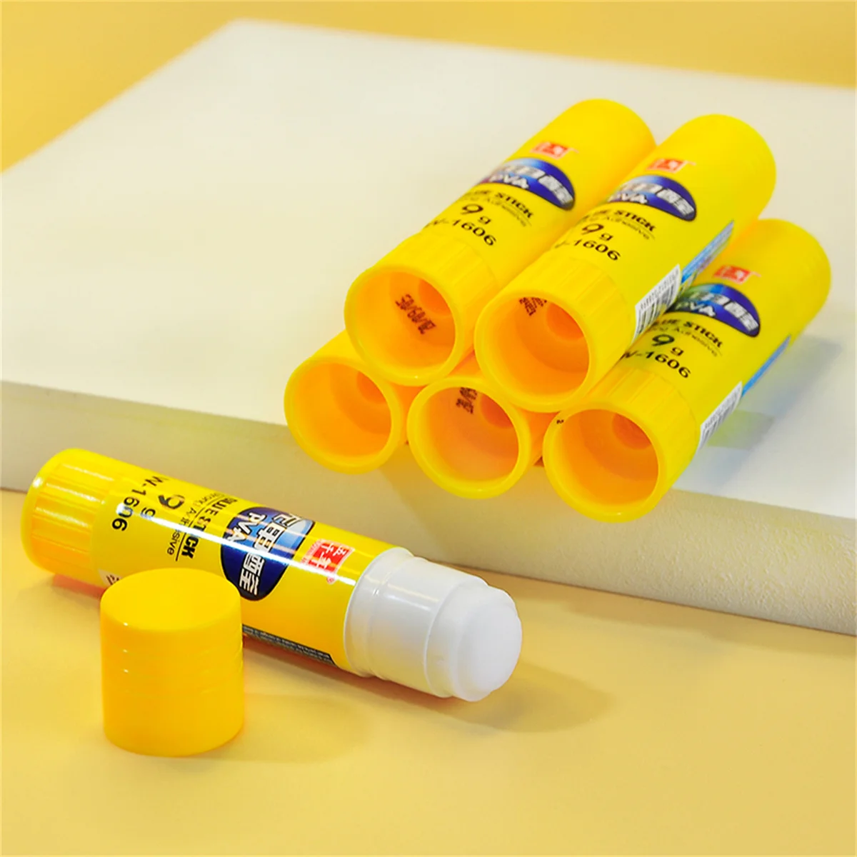 wqn sticky glue sticks para escola meias de papelaria cola forte posteres esteticos material escolar posteres dos estudantes 15g 01