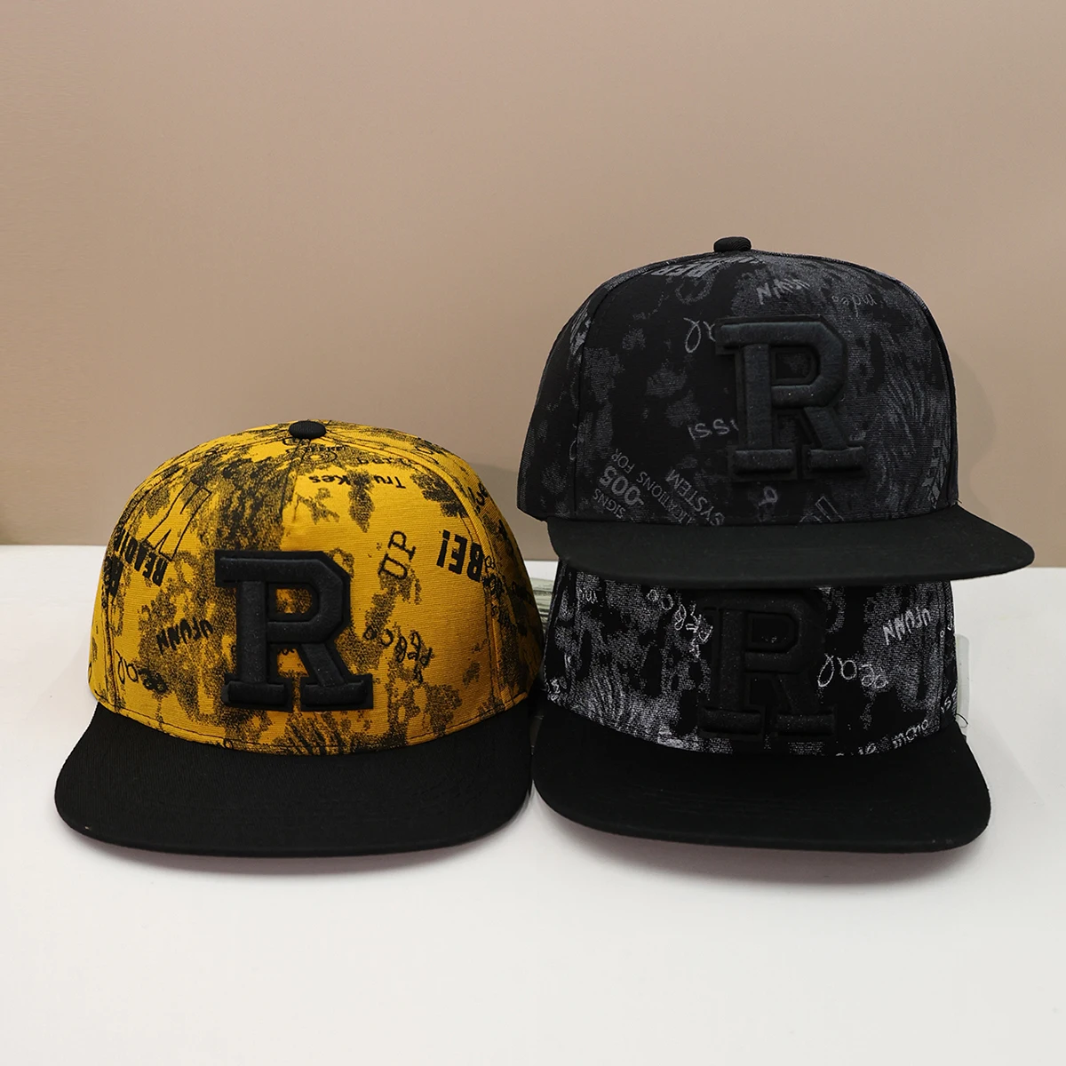 1pc R letter embroidered fashion street hip-hop hat spring and summer flat brim baseball cap