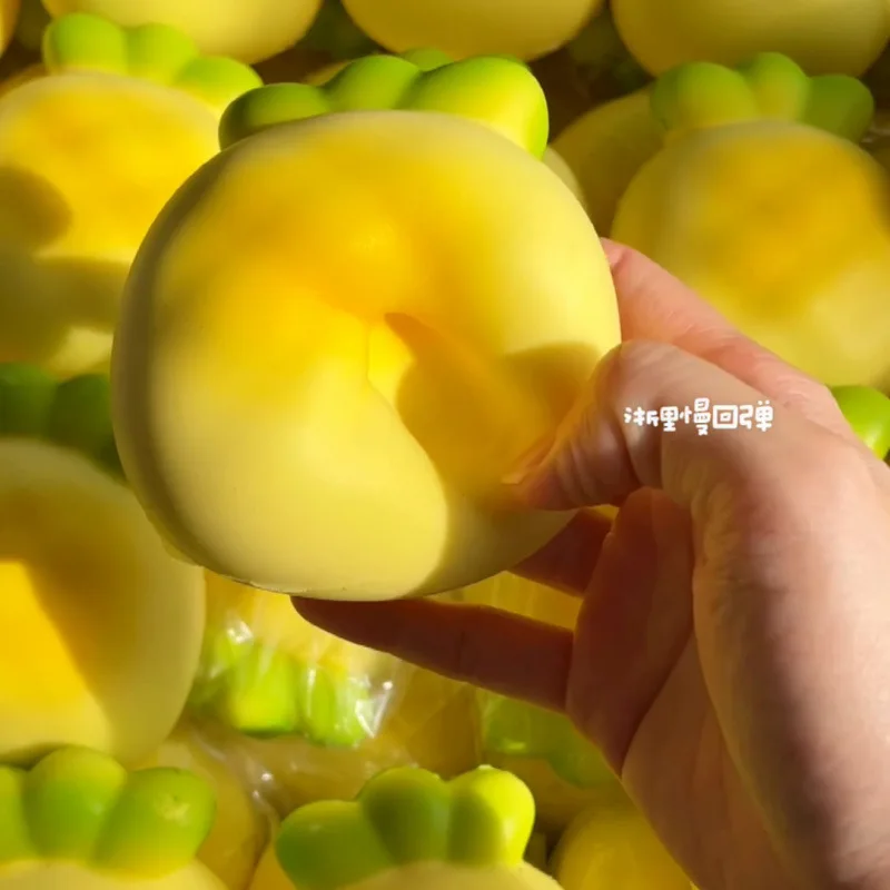 Bagnato Morbido Realistico Ananas Anguria Mango Pera Nera Pizzico Agitarsi Giocattolo Aumento Lento Agitarsi Divertente Spremere Squishy Giocattolo Regalo