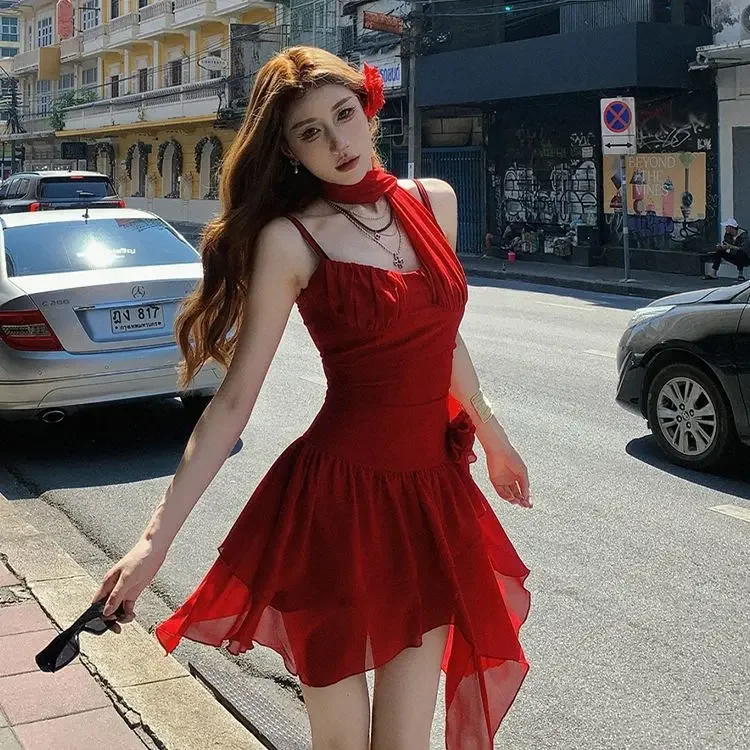 Vestido feminino de verão, vermelho, bainha assimétrica, sem mangas, cintura alta, malha em camadas, mini vestido, sexy, elegante, slim fit, estilo francês