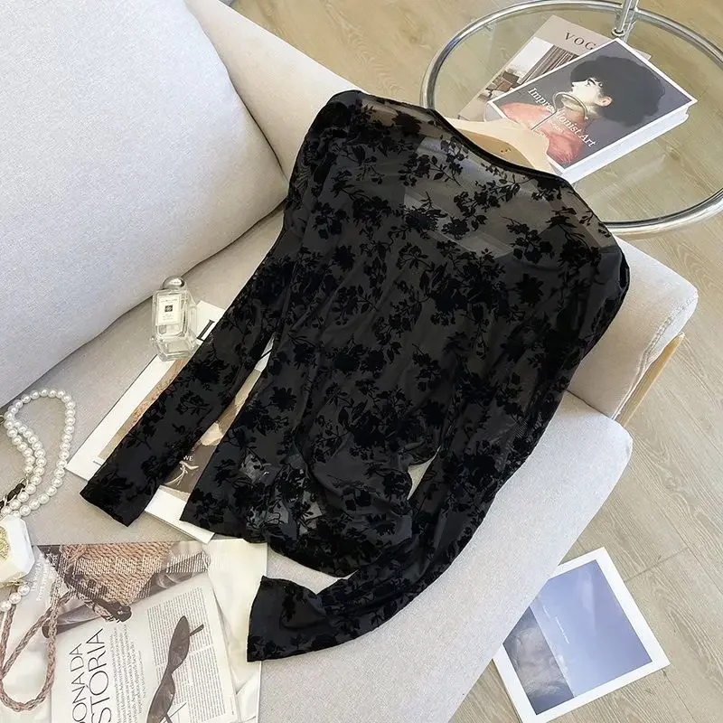 Elegant V-Neck Button Shirt 2024 Spring Autumn Fashion Gauze Folds Female Clothing Commute Spliced Long Sleeve Slim Blouse Z542