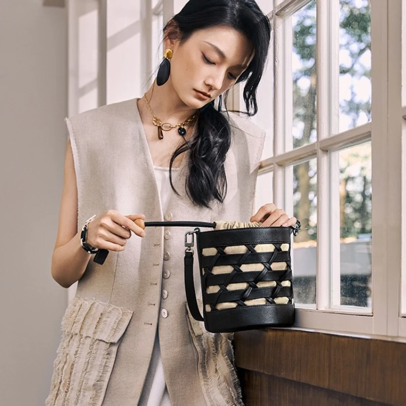 QIUZHEN Vegetable-Tanned Cowhide Woven Bucket Bag Crossbody Shoulder Genuine Leather Large Capacity Commuter Bag 2025 New Summer