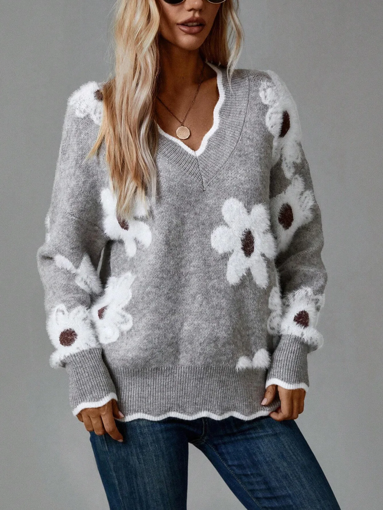 

Sweet Girlish Style Tops Loose Comfortable Casual Commuter Wind Pullover Autumn Winter Knitted Long-sleeved V-neck Sweater