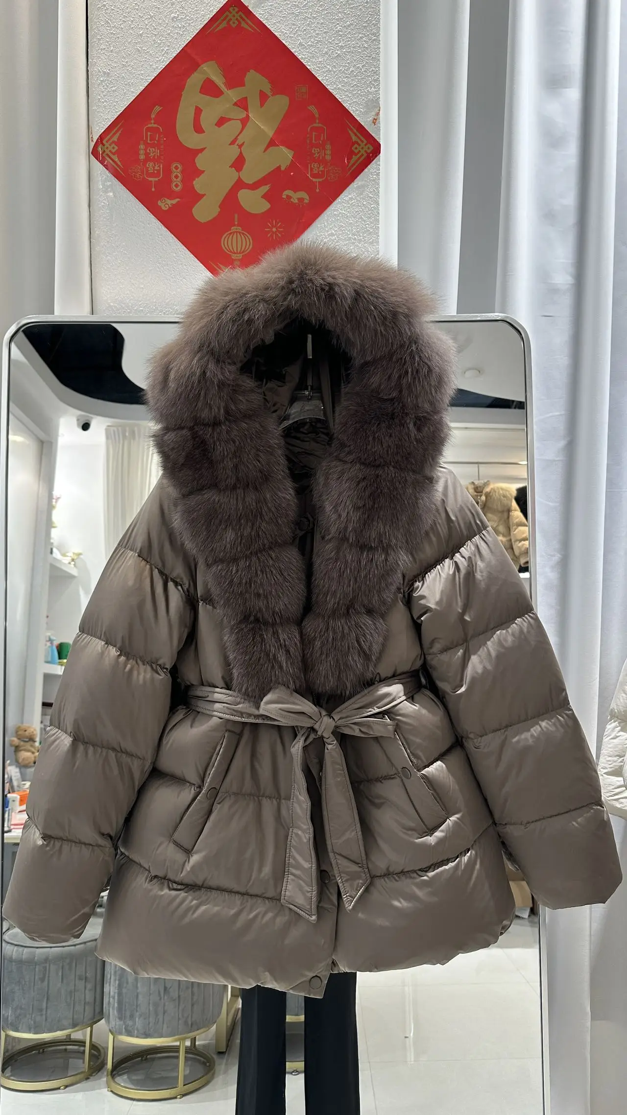 الجملة 2025 الشتاء الفضة الطبيعية الثعلب الفراء مقنعين 90% أوزة أسفل سترة المرأة سميكة معطف دافئ مقاوم للماء مربوط سترات