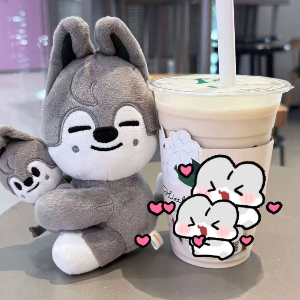 

SKZOO Тедди плюшевая кукла с лежащей поза, магнитная плюшевая игрушка, подарок для фанатов, FM-неделя, плащ, Encore, игрушка, волшебная школьная детская игрушка, подарок на день рождения