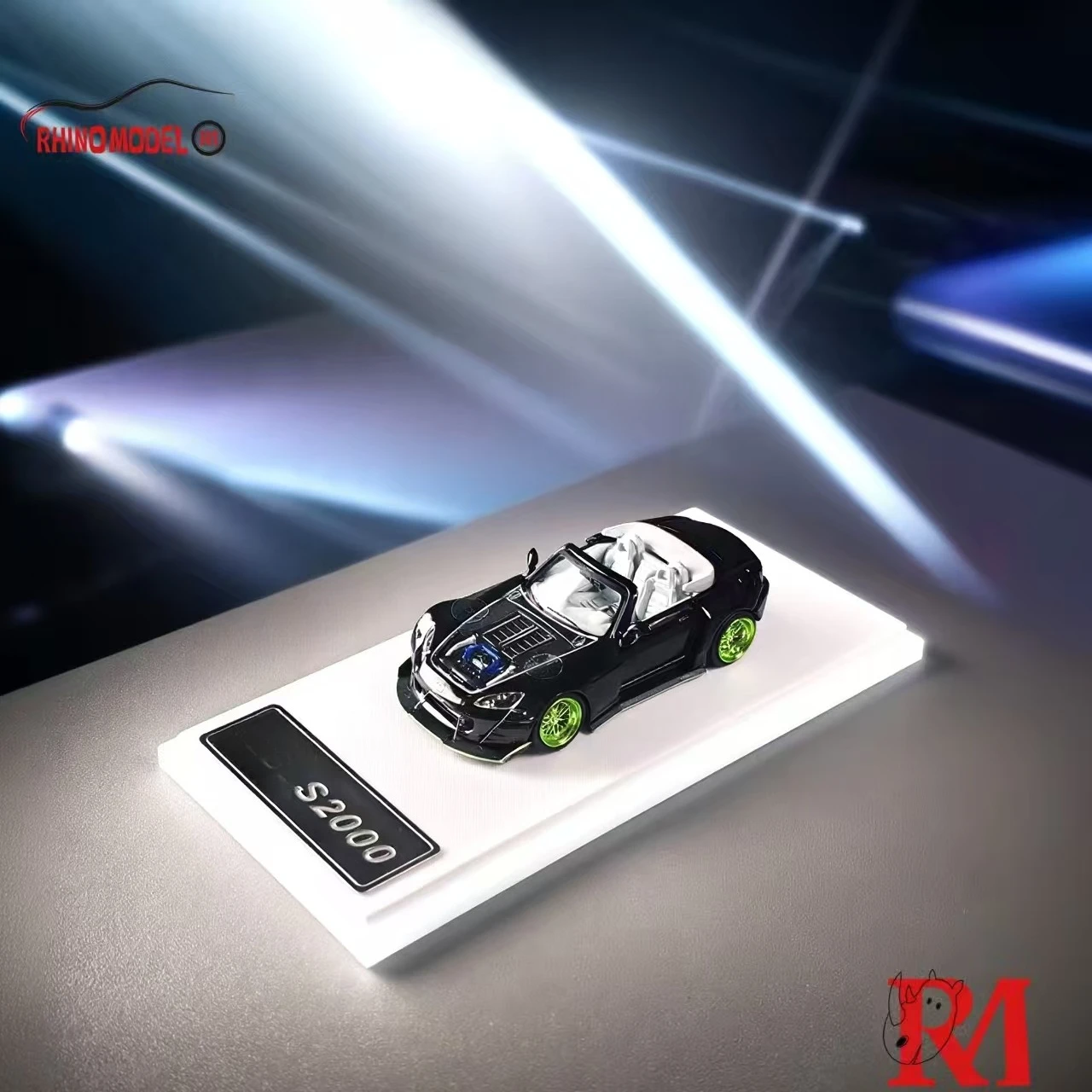 نموذج وحيد القرن RM 1:64 S2000 نموذج سيارة معدل واسع الجسم قابل للتحويل باللون الأسود