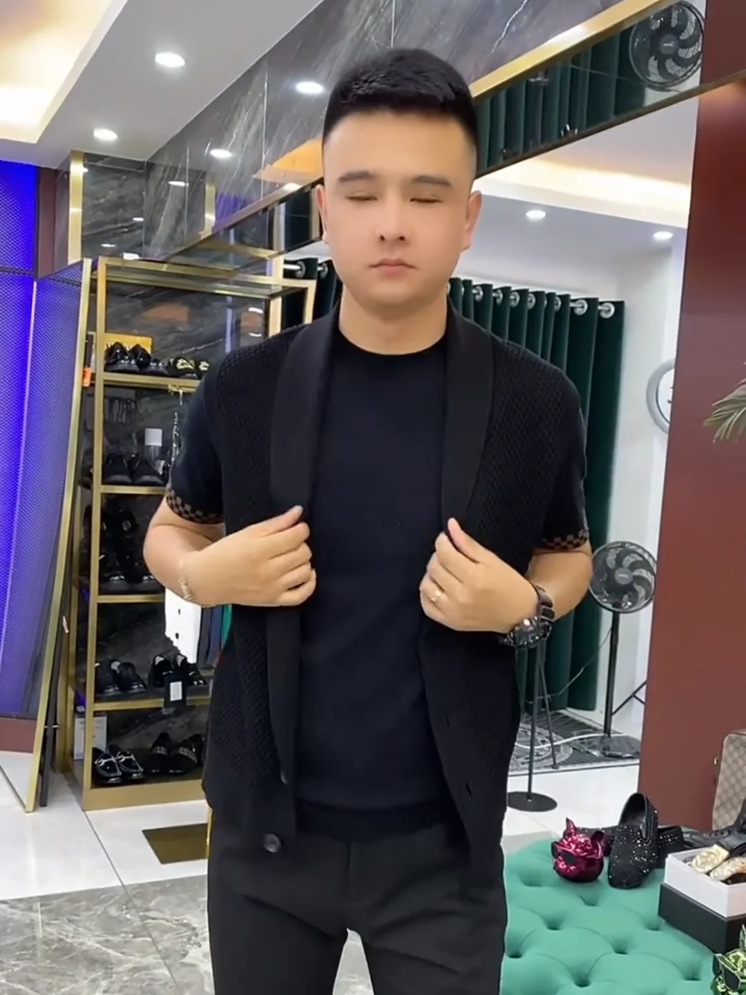 

Men's Knitted Vest Autumn New Style Casual Fashion Comfortable Personality High Quality Male Model V-neck Sleeveless Fashionable