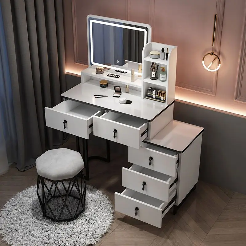 Light luxury dresser, master bedroom, Nordic simple and modern, extended dressing table, high-end lamp, mirror table