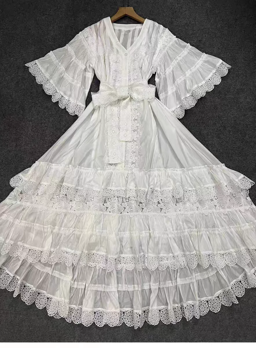 

Vintage applique V-neck flared sleeve lace-up waist dress 2025 summer women's fashion pleated multi-level irregular Shag skirt