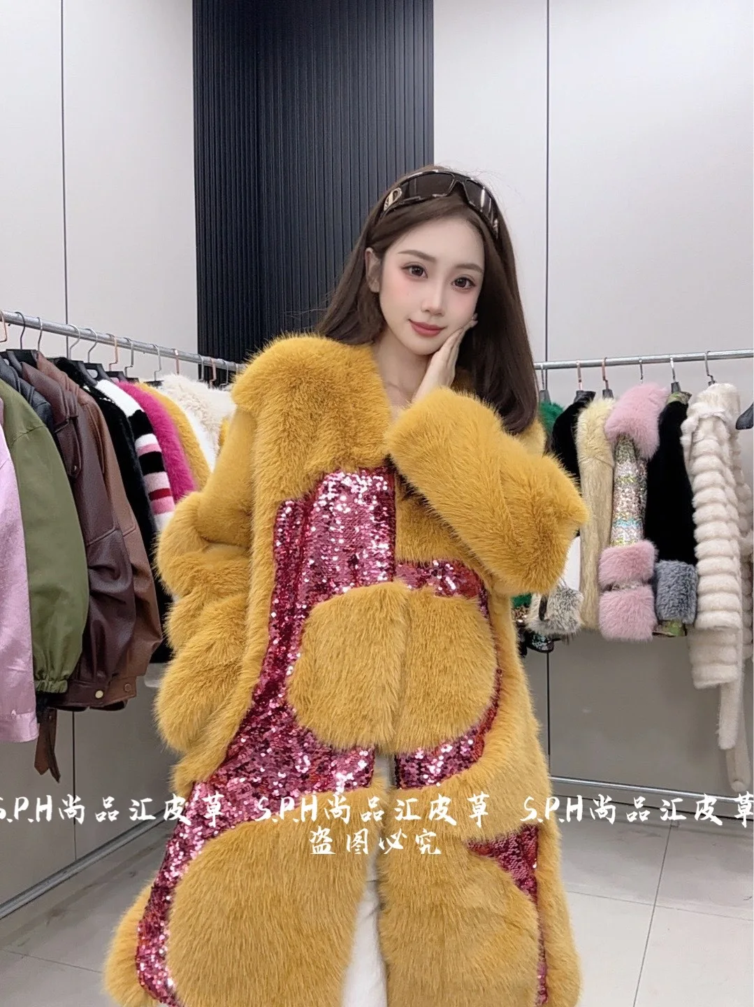 Winter New Thickened Faux Fur Coat for Women Mid-Length Luxury Sequined Loose Fit V-Neck Long Sleeve Coat Women Winter Jacket