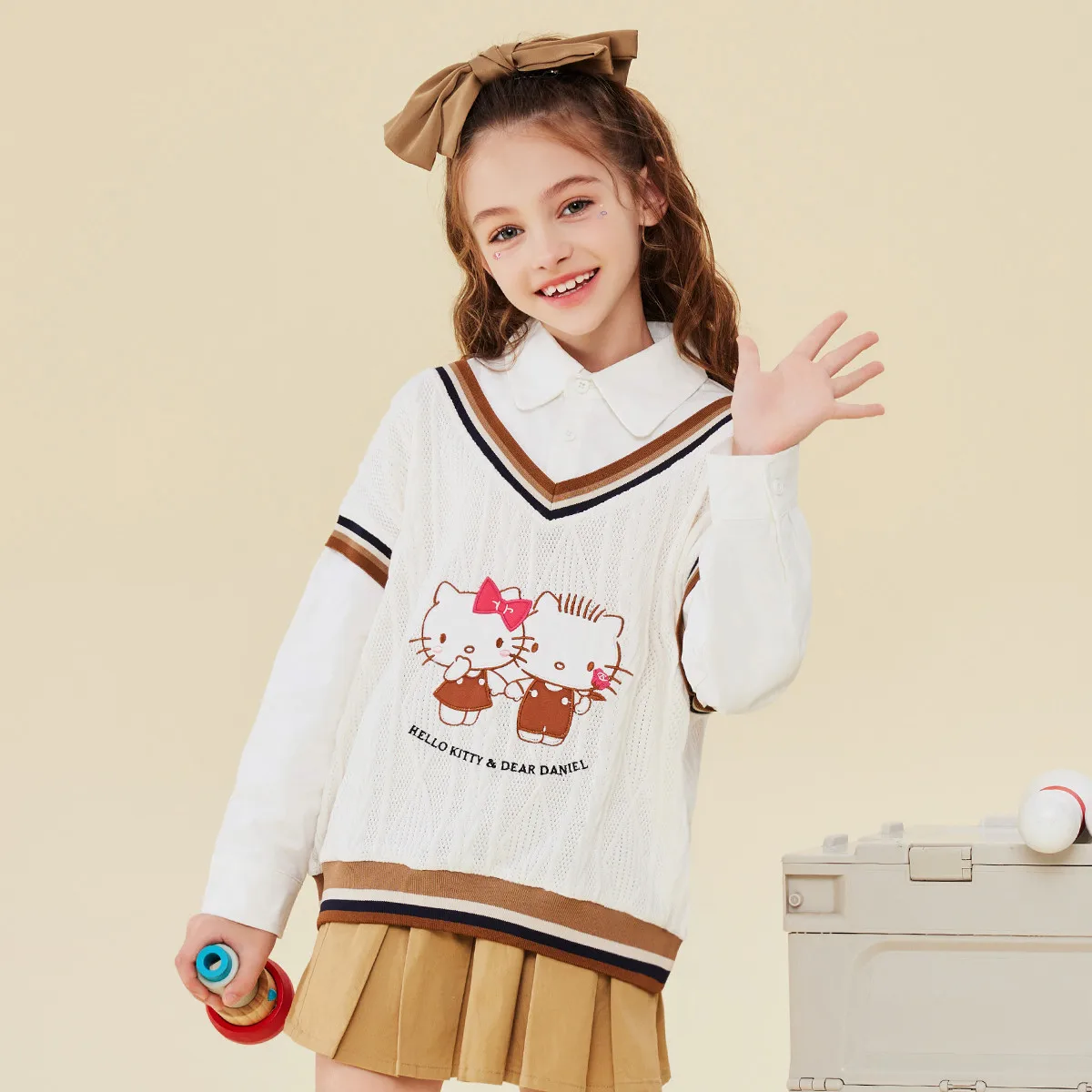 

Hello Kitty для девочек, весна 2025, новая осенняя толстовка из двух предметов в стиле ретро, модный детский повседневный топ среднего размера