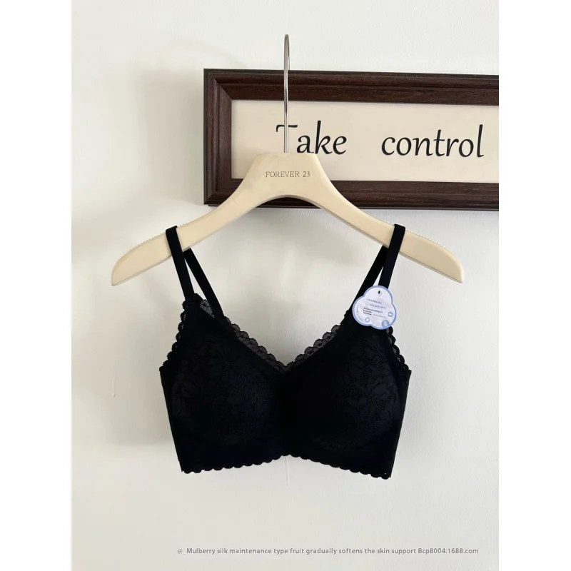 Spring and Summer New800#Mulberry Silk Maintenance Type Jelly Soft SupportBraThree-Dimensional Flower Lace0Women's Binding Under