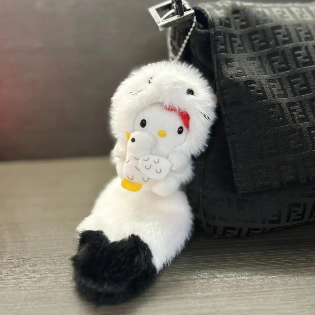 Holding Pigeon Big Tail High-Grade Exquisite Hellokit Cat Bag Small Pendant Doll Doll Schoolbag Ornaments