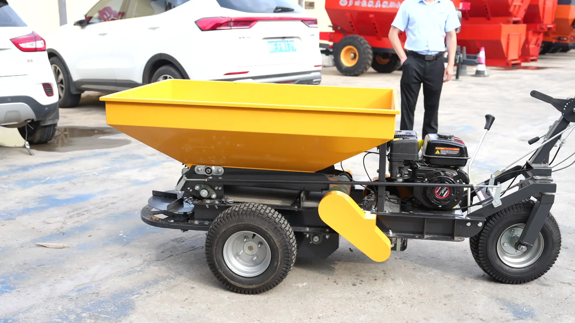 소형 손으로 미는 비료 살포기, 과수원 및 농지용 손으로 미는 비료 살포 차량, 농업용