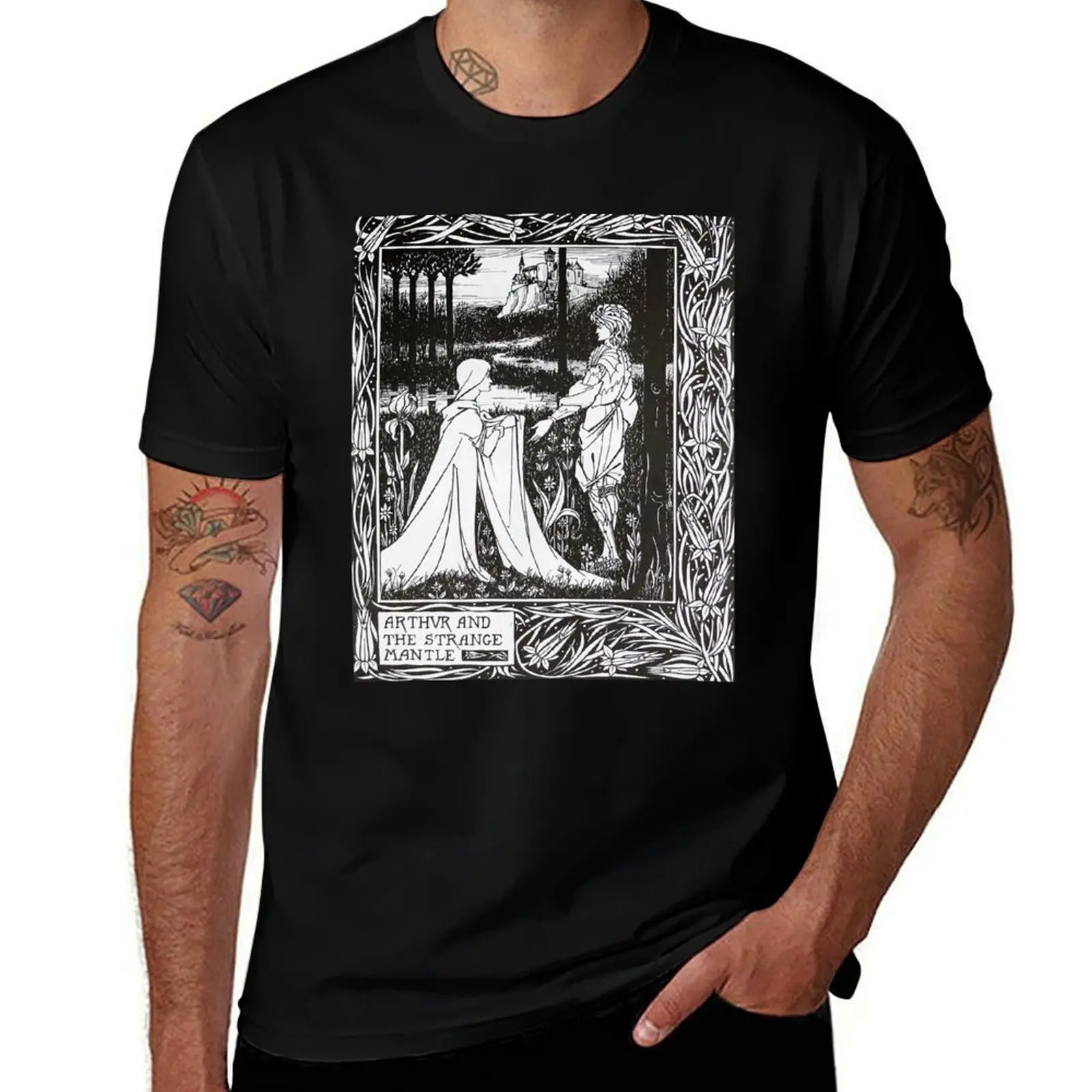 

Aubrey Beardsley - Arthur and the Strange Mantle T-Shirt Standard Fit Solid Tee Shirt