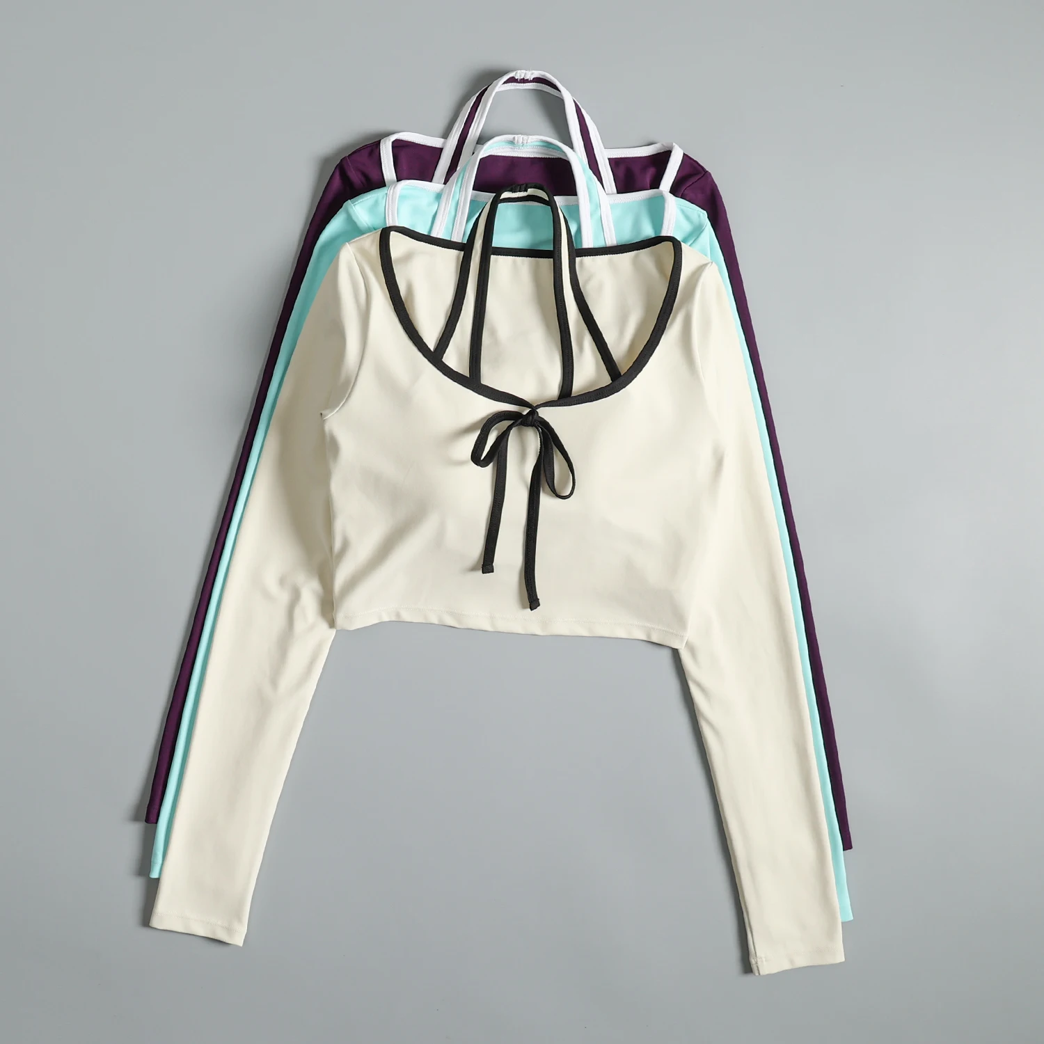 

High-looking sports long-sleeved women's autumn and winter vacation two-piece halter neck yoga fitness top with chest pad