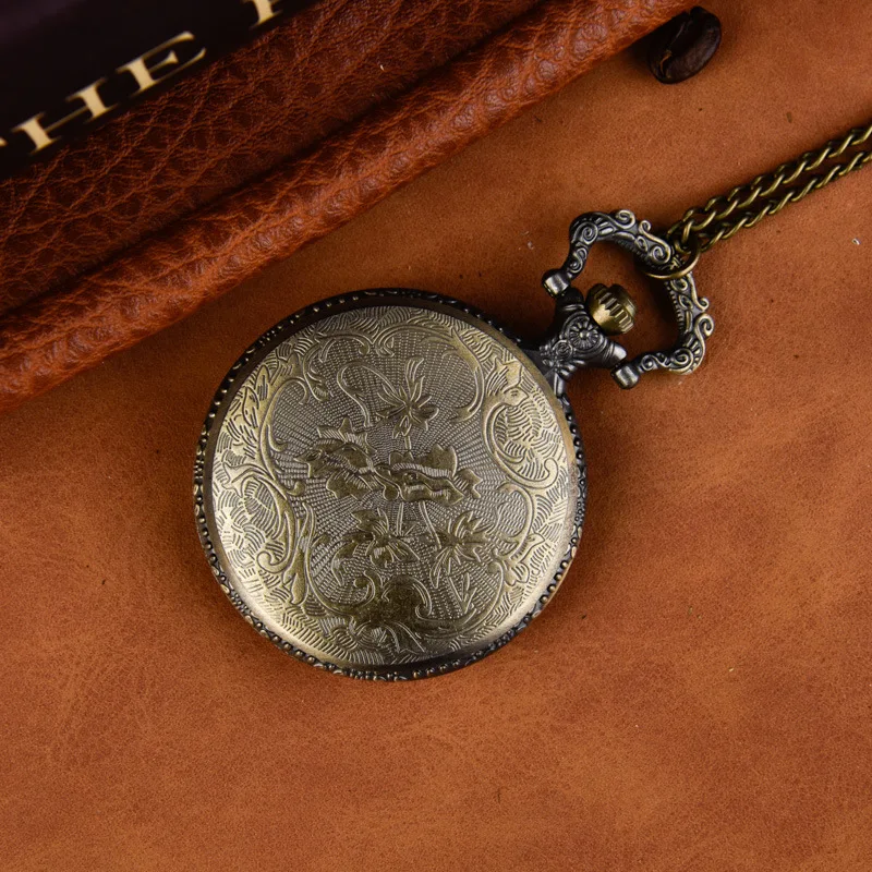 Vintage Luxury Skeleton Life of Tree Carving Quartz Pocket Watch for Men Women Engraved Fob Chain Bronze Clock for Collection