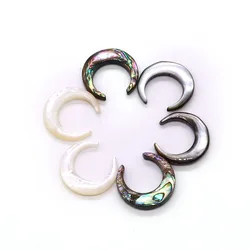 Creative Moon Shaped Seashells Scattered Pearls Natural Mother of Pearl Pearls DIY Necklaces Pendants Charm Jewelry Accessories