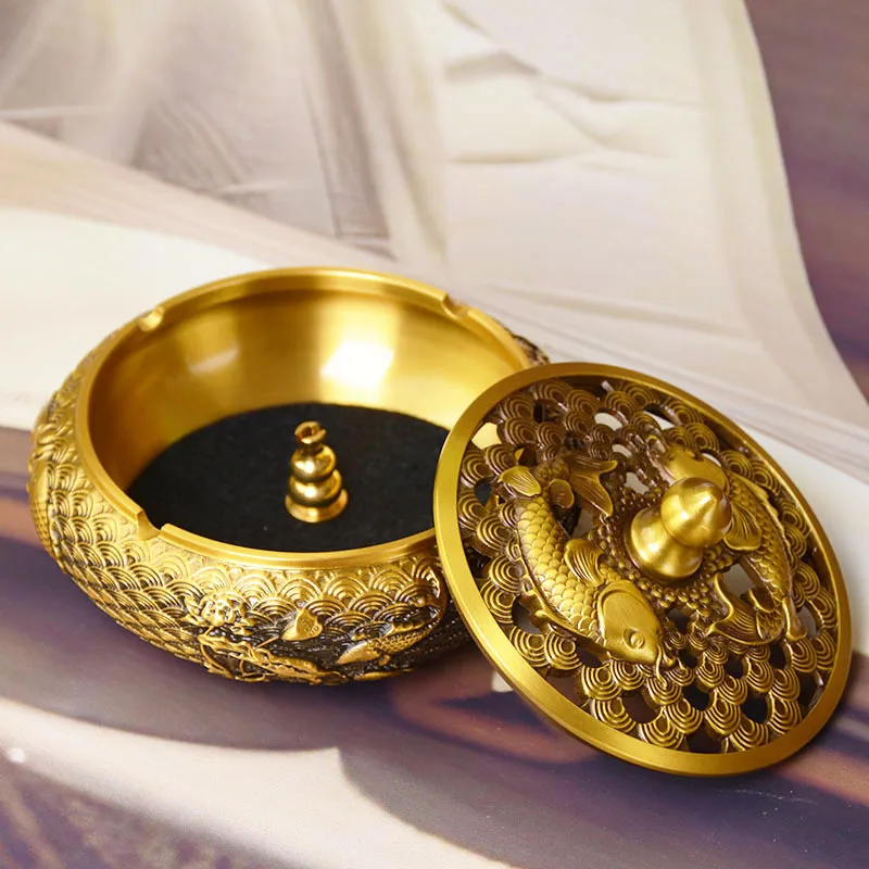 Koi fish ashtray, made entirely of brass with relief carving, a decorative storage container for home use, koi fish ashtray orna