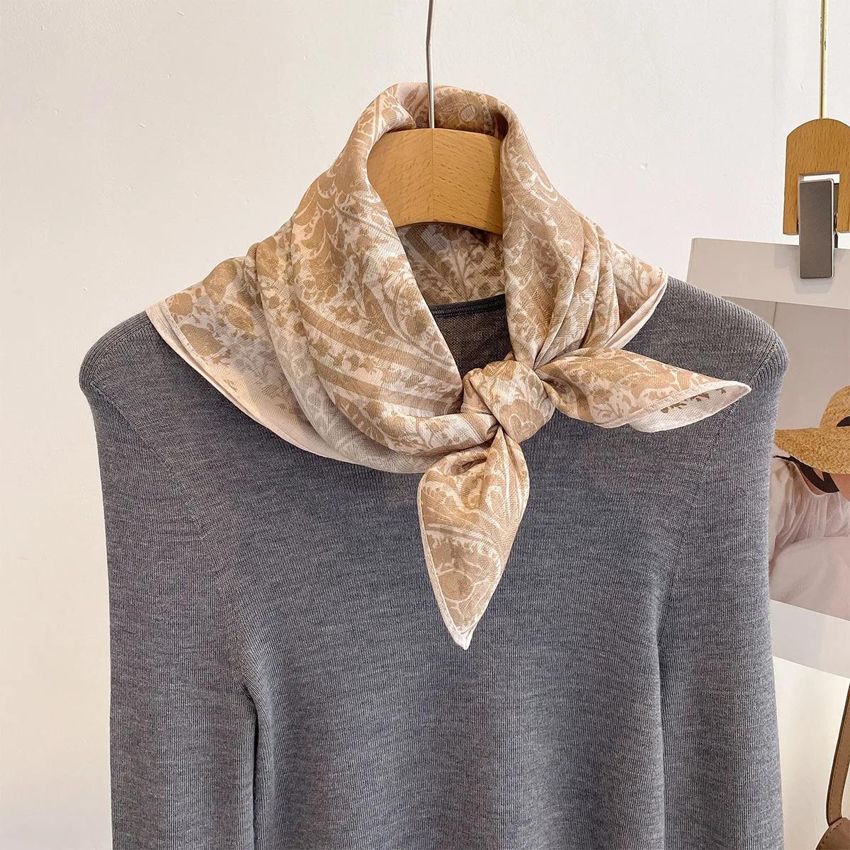 

Shawl Silk Square Scarf Hijab Women Scarf Luxury Headscarf Bandana Wraps Female Hair Bands Accesories Handkerchief Foulards