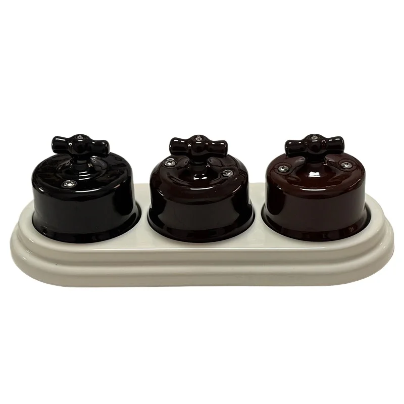 

Керамический выключатель-розетка 16А для настенного монтажа в классическом стиле