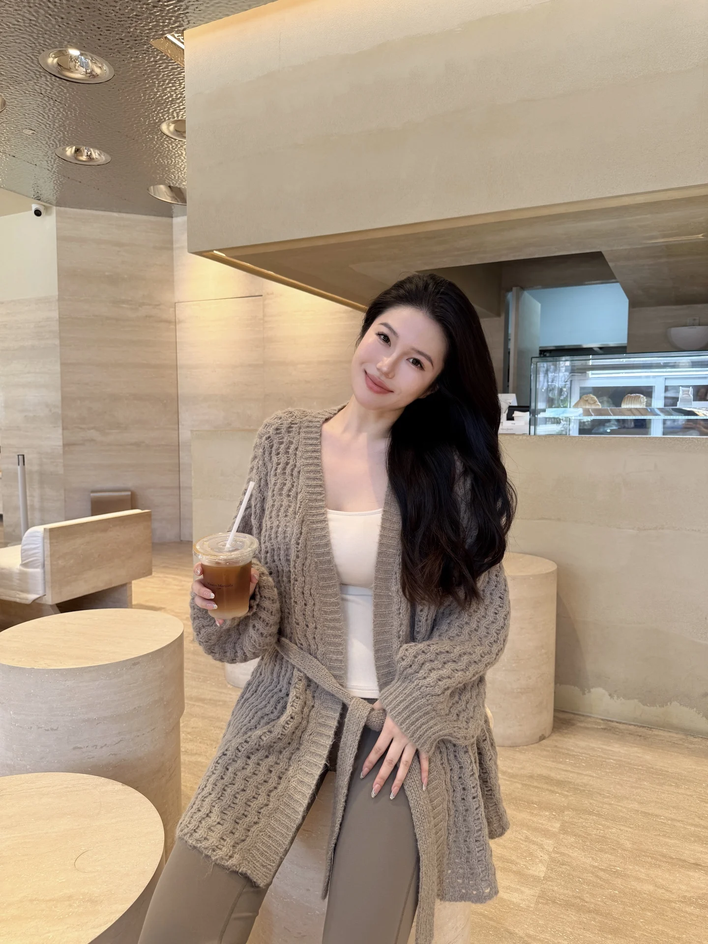 

Уютный женский вязаный шерстяной кардиган 347S с вырезами, V-образным вырезом, длинными рукавами, в стиле Lazy Chic, теплая осенняя верхняя одежда