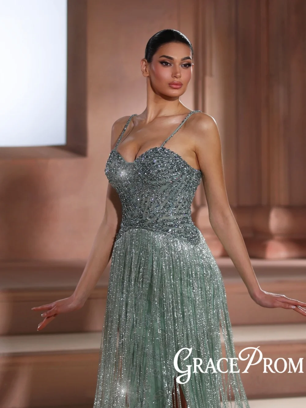 Robe de soirée chic et magnifique à franges, col cœur, fines bretelles, robe de mariée personnalisée, captivante robe de banquet droite