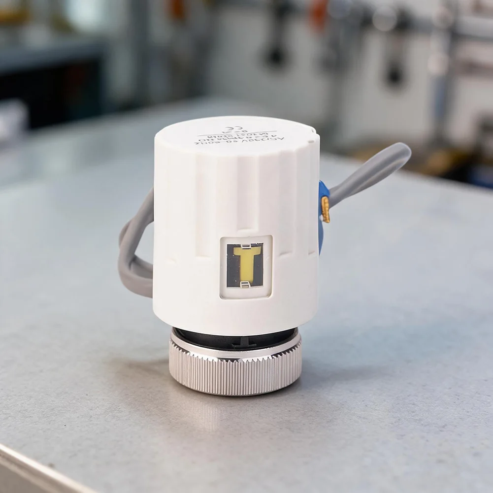 230V Electric Thermal Actuator M30x1.5 White PC Material For Underfloor Heating Manifold Radiator Valve Head