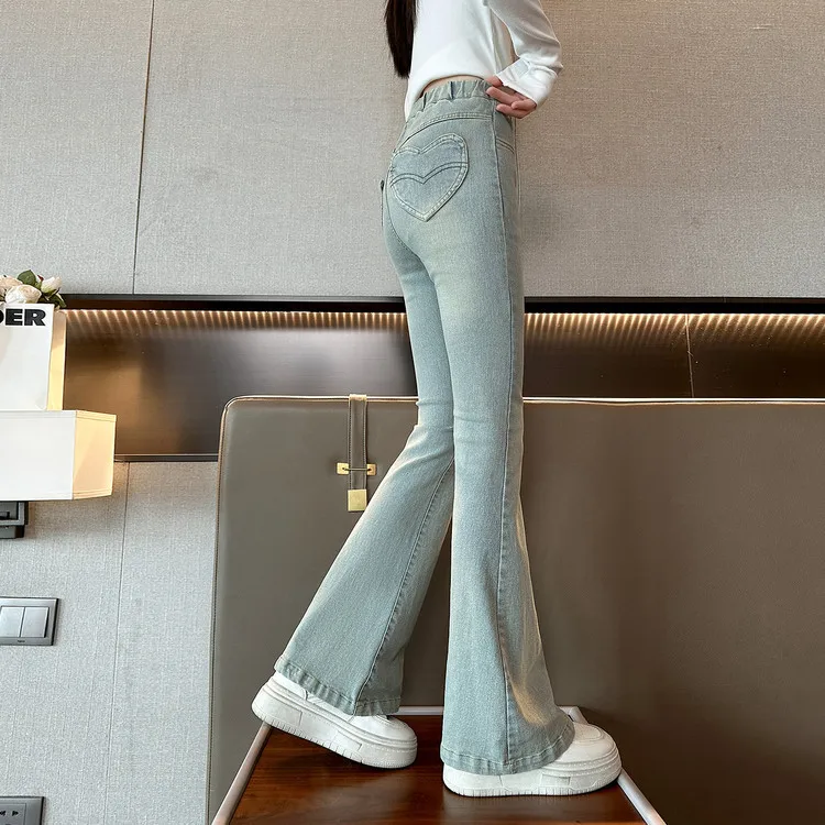 

Брюки для школьниц, осенние джинсы с карманами в форме сердца и высокой талией для маленьких девочек, универсальные детские джинсы в стиле ретро в полный рост для девочек