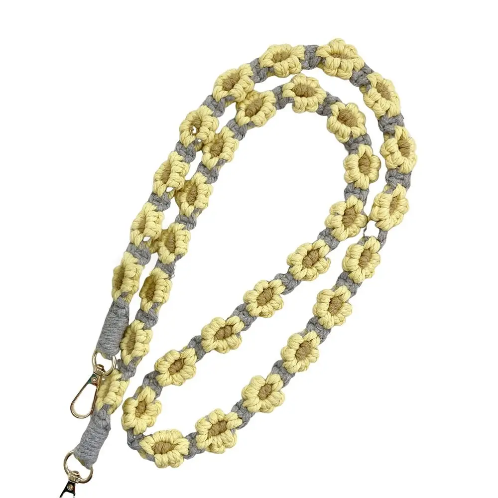 

Handmade Daisy Flower Macrame Keychain Cute Braided Mobile Phone Charm Boho Floral Creative Bohemian Key Fob Strap Purse