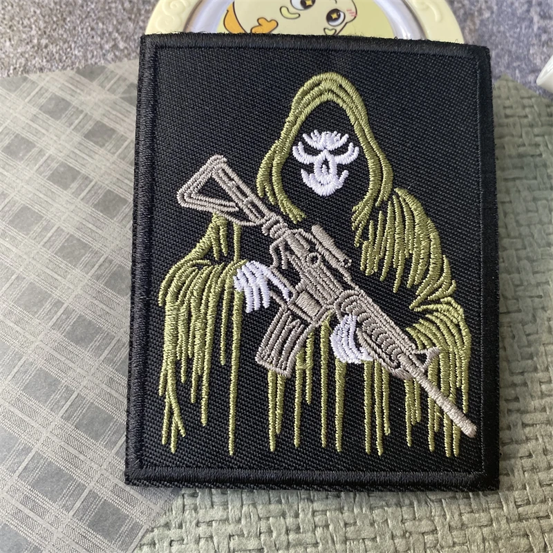 

Tactical Green Skull Embroidery Morale Badge Patch Military Armband Hook and Loop Patch of Clothes Backpack Sticker
