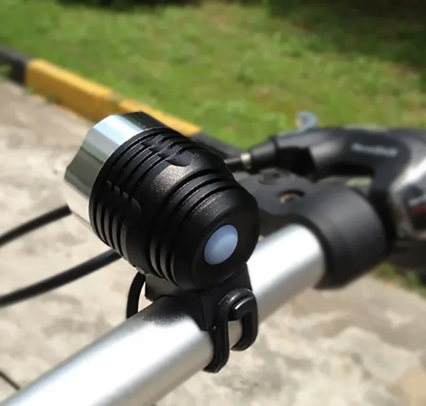 1 pcs 1800 Lumen T6 L2 fishing Bike Bicycle LED Light Flashlight Waterproof  Brightness 5V2A USB Interface Headlight Lamp