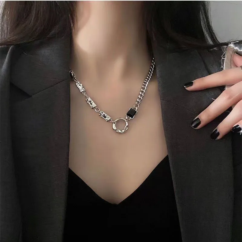 Irregular Circle Zircon Couple Necklace Female Coldness Style Niche Hip Hop Neutral Style High End Party Jewelry Gift