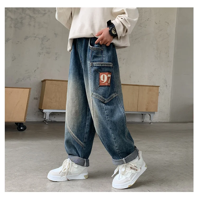 Modische Kinder-Designer-Cargo-Jeans mit Patchwork und Tasche für Schuljungen, hochwertige Denim-Hosen, Teenager- und Kinder-Luxuskleidung, Jeans – Detail 8