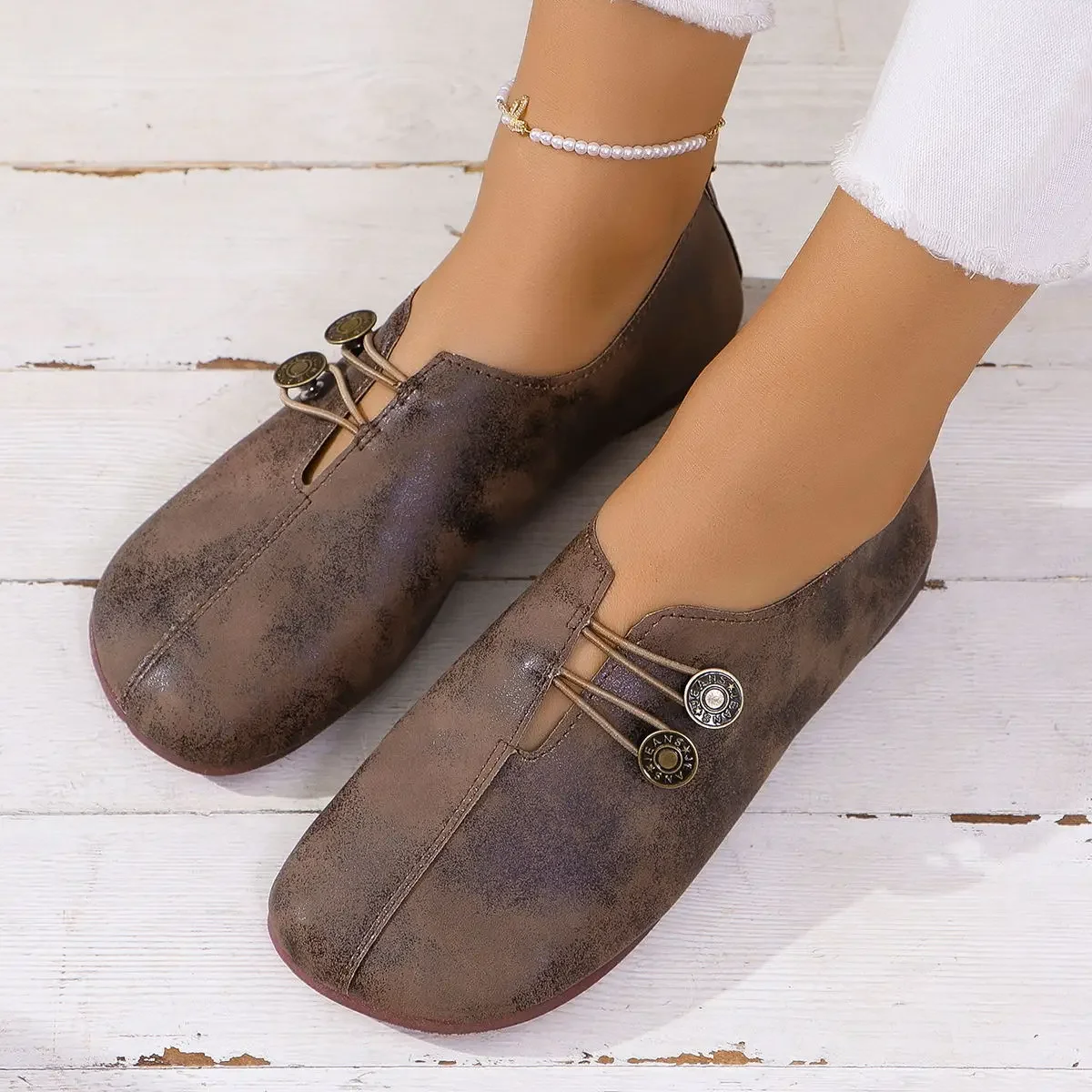 

2024 Autumn New Soft Leather Flat Casual Single Shoes for Women Shallow Mouth Slip-on Simple Fashion Large Size 36-43